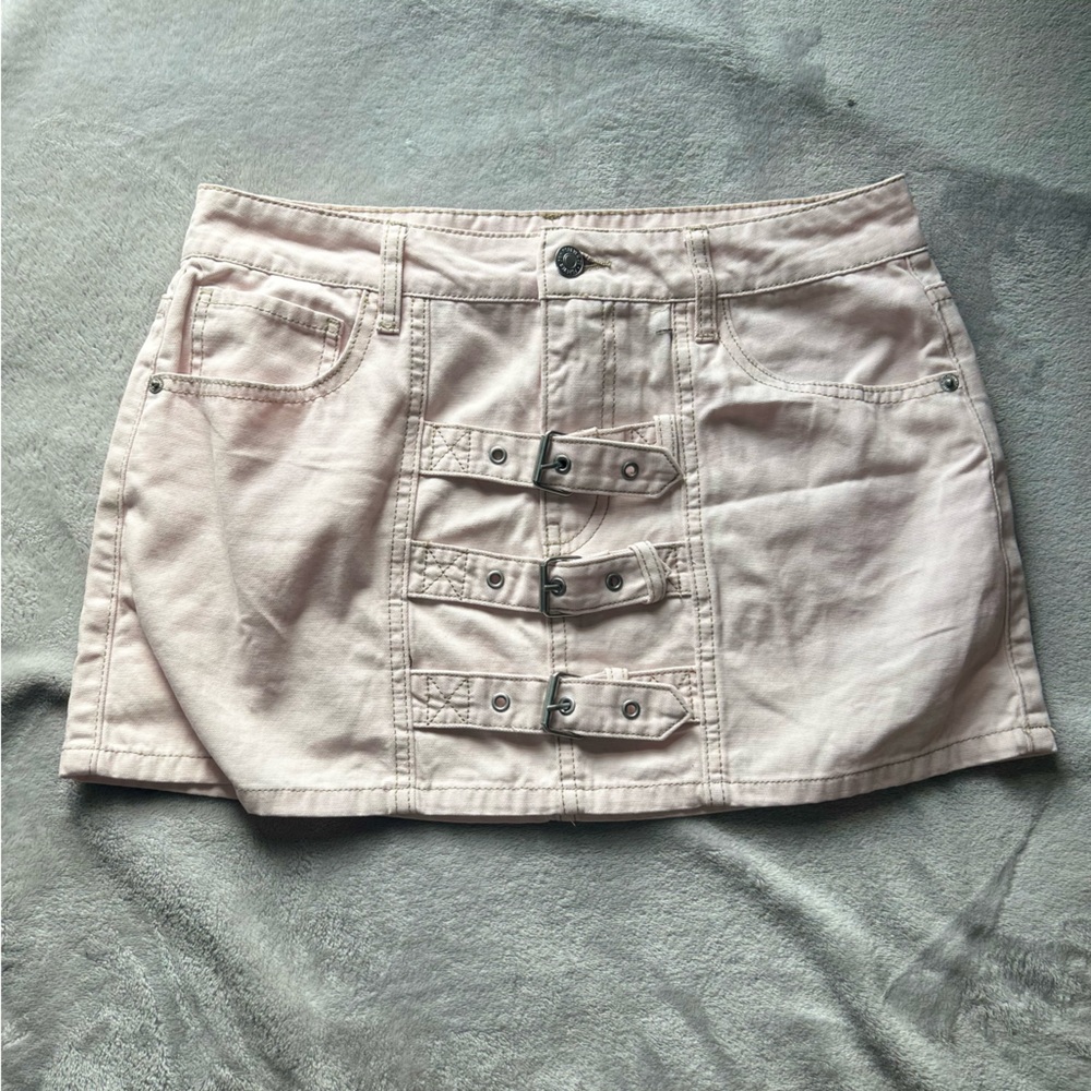 Forever 21 Women's Light Pink Cargo Shorts